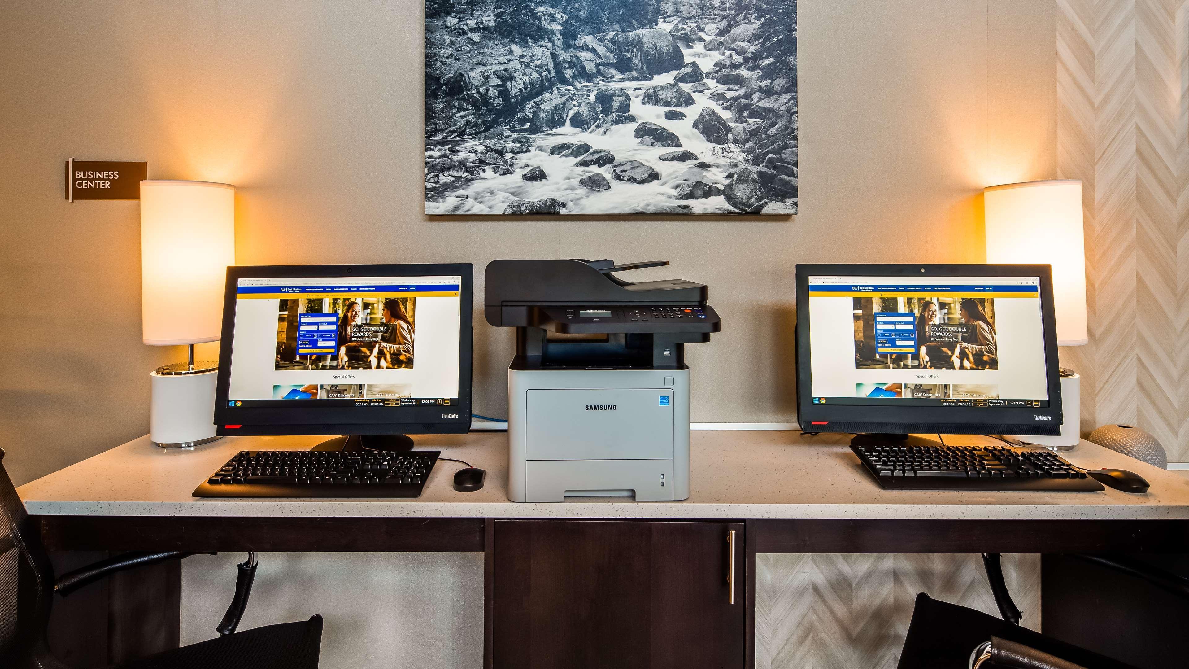 Best Western Plus Wenatchee Downtown Hotel Bagian luar foto