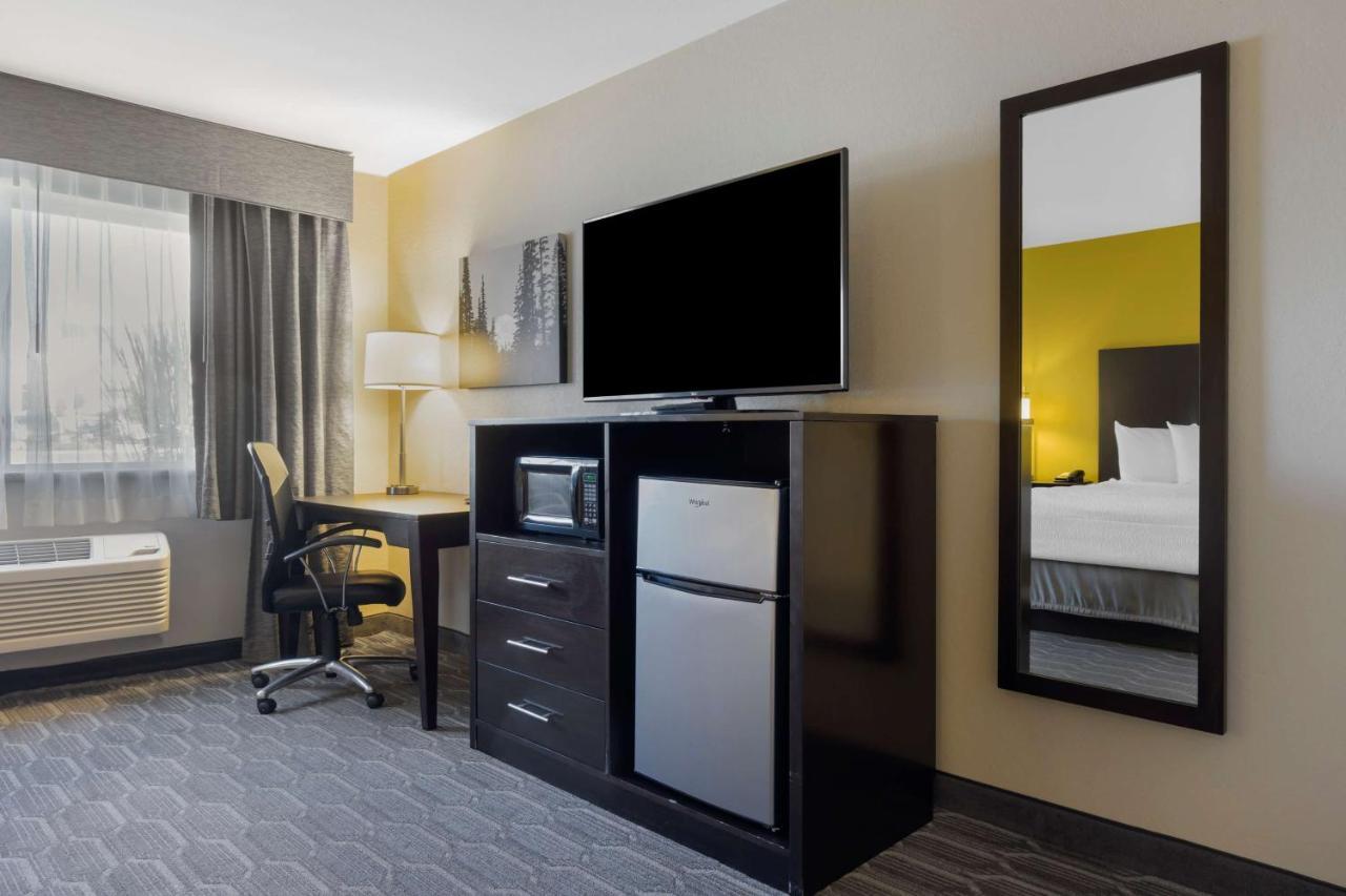 Best Western Plus Wenatchee Downtown Hotel Bagian luar foto