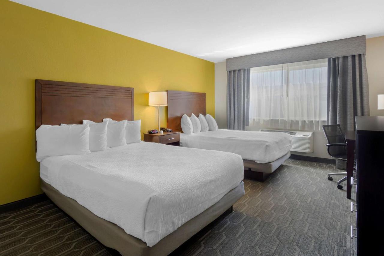 Best Western Plus Wenatchee Downtown Hotel Bagian luar foto