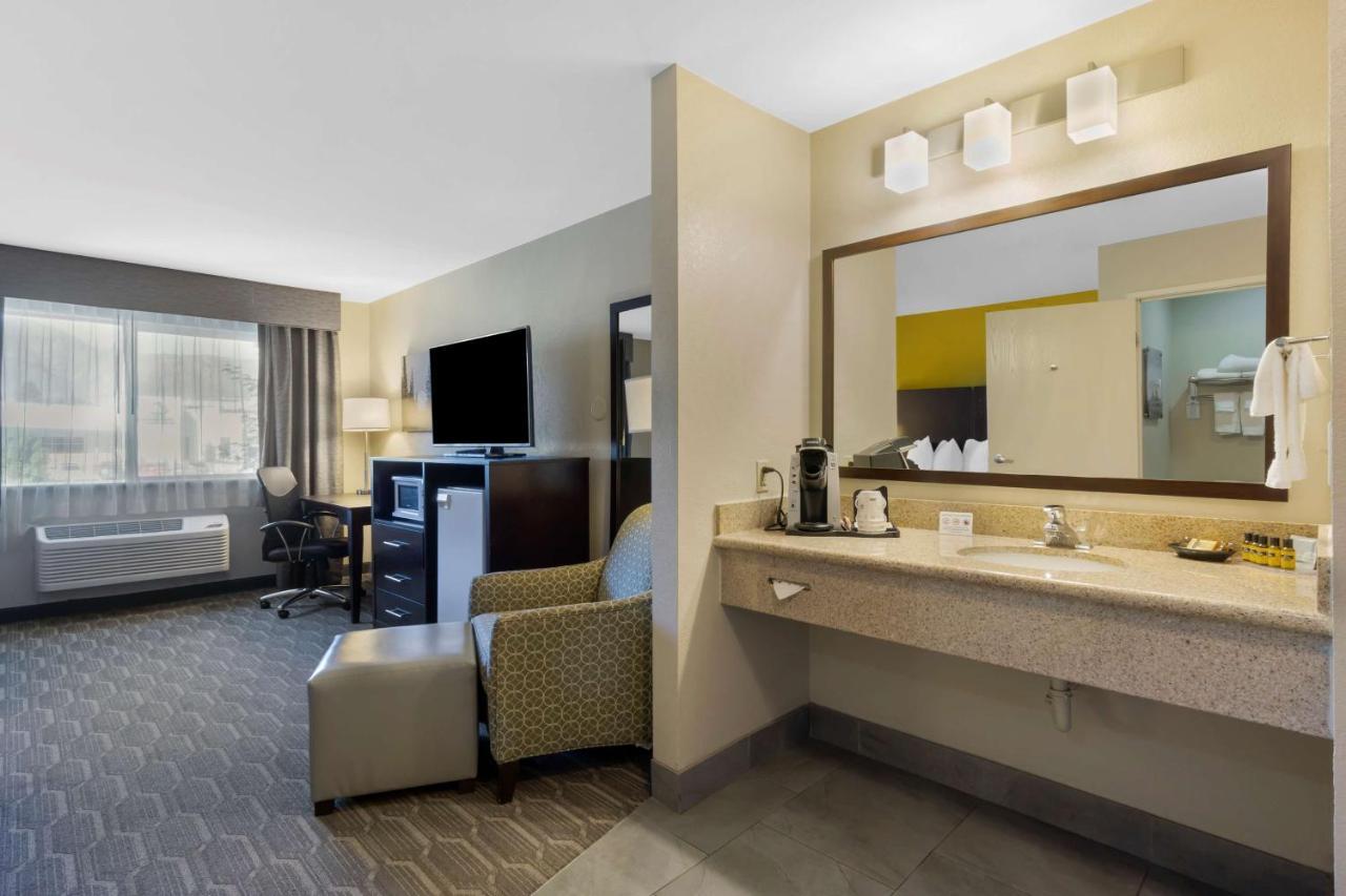 Best Western Plus Wenatchee Downtown Hotel Bagian luar foto