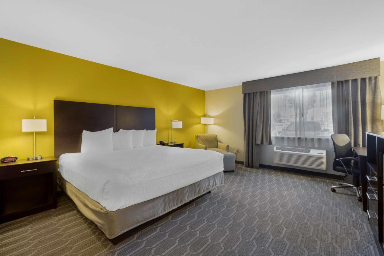 Best Western Plus Wenatchee Downtown Hotel Bagian luar foto