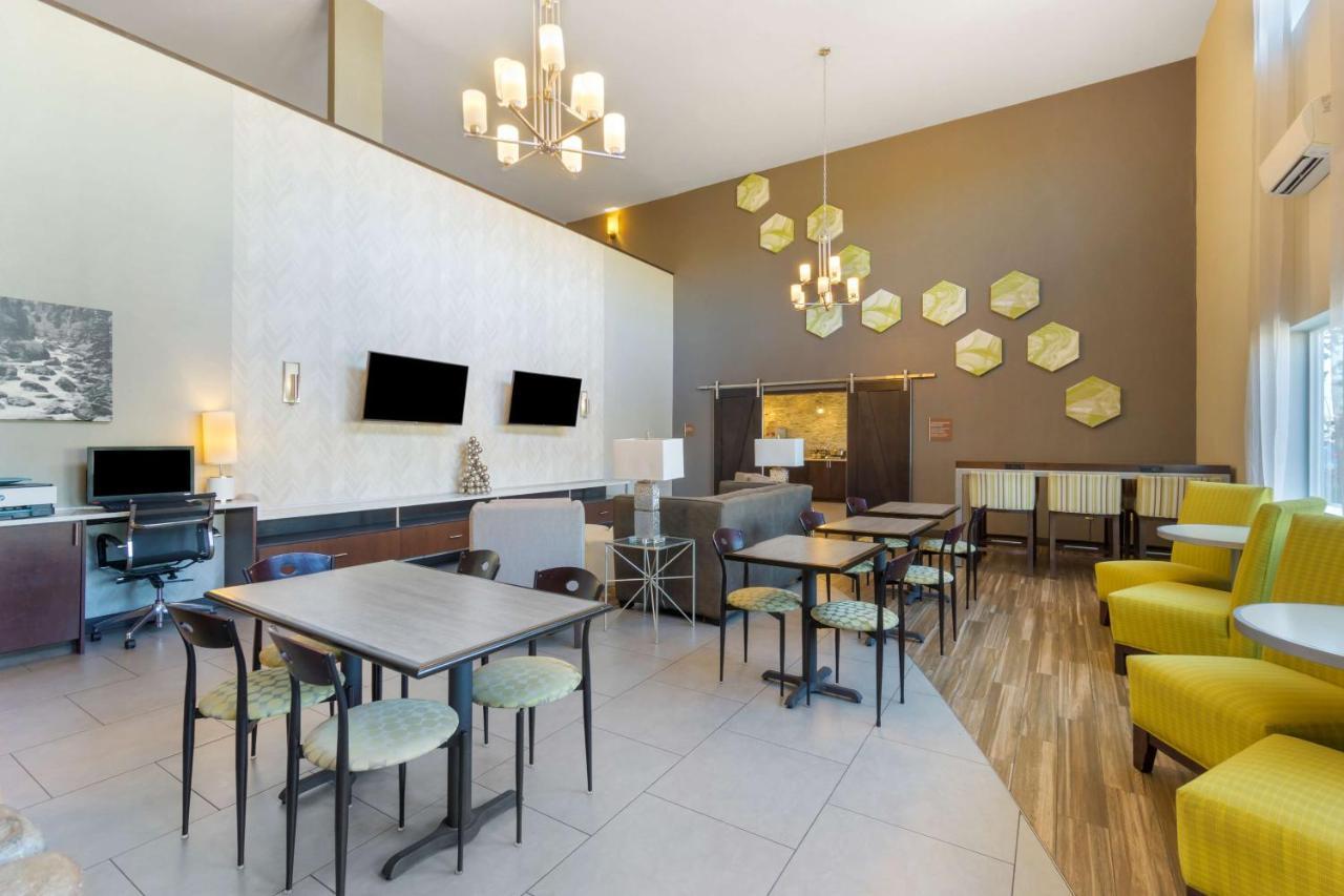 Best Western Plus Wenatchee Downtown Hotel Bagian luar foto